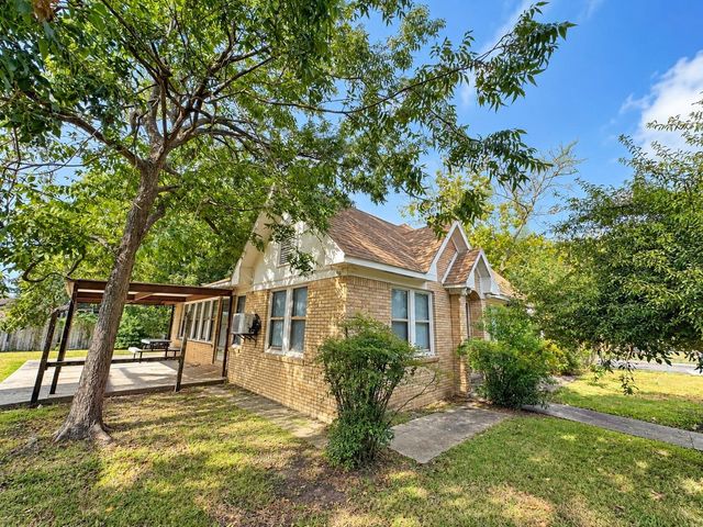 113 W Lobit Street, Baytown, TX 77520