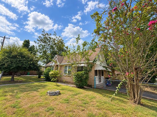 113 W Lobit Street, Baytown, TX 77520