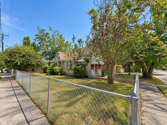 113 W Lobit Street, Baytown, TX 77520