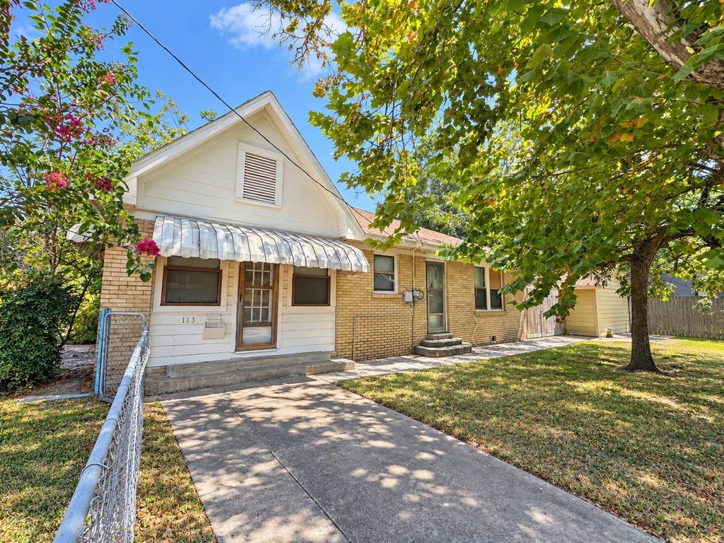 113 W Lobit Street, Baytown, TX 77520