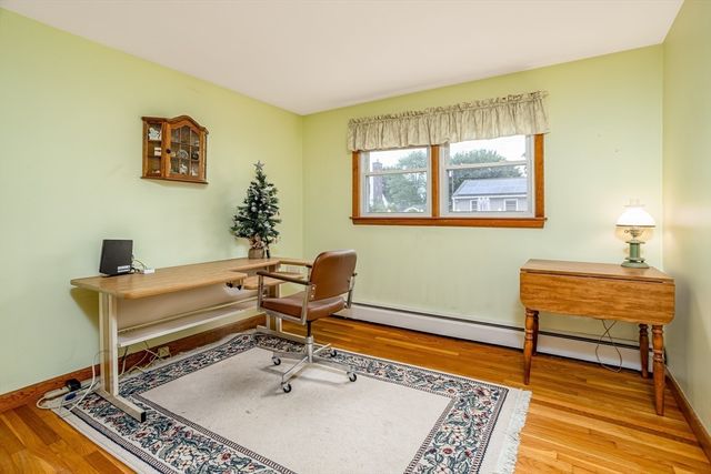 52 Alice Ave, Fitchburg, MA 01420