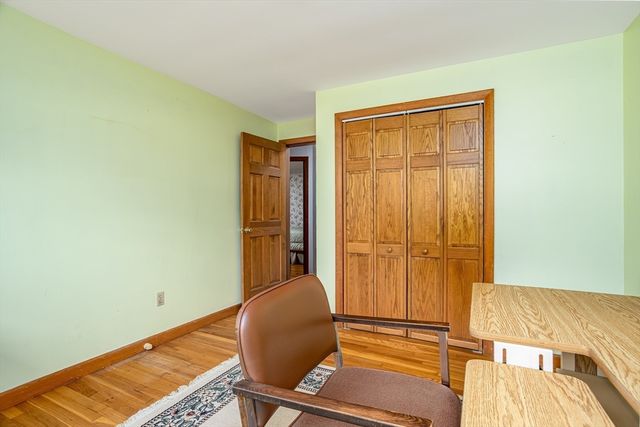 52 Alice Ave, Fitchburg, MA 01420