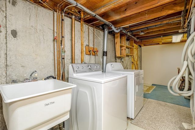 52 Alice Ave, Fitchburg, MA 01420