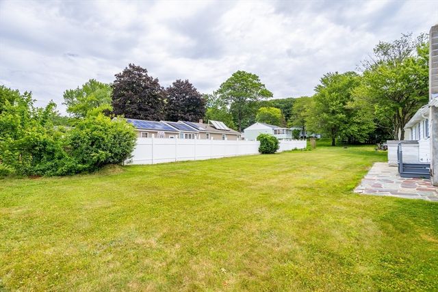 52 Alice Ave, Fitchburg, MA 01420