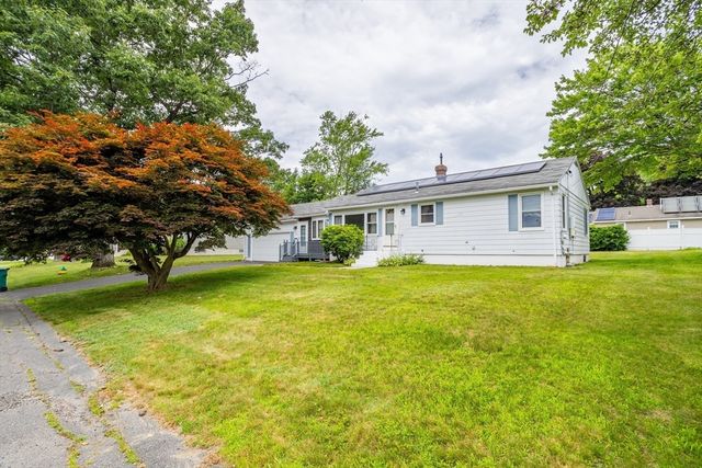52 Alice Ave, Fitchburg, MA 01420