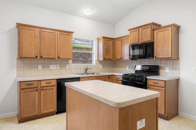 7510 Summerdale Drive, Rosenberg, TX 77469