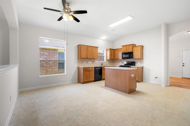 7510 Summerdale Drive, Rosenberg, TX 77469