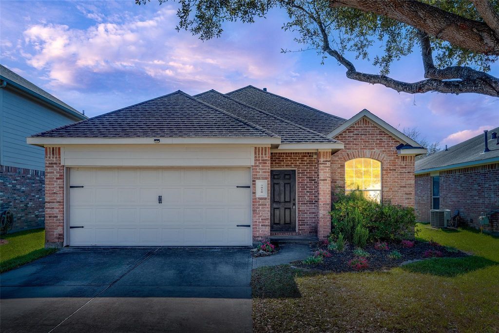 7510 Summerdale Drive, Rosenberg, TX 77469