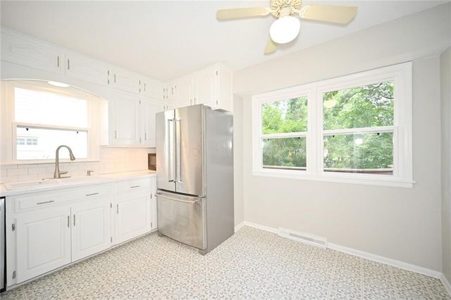 1710 NE 68th Street, Kansas City, MO 64118