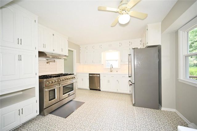 1710 NE 68th Street, Kansas City, MO 64118