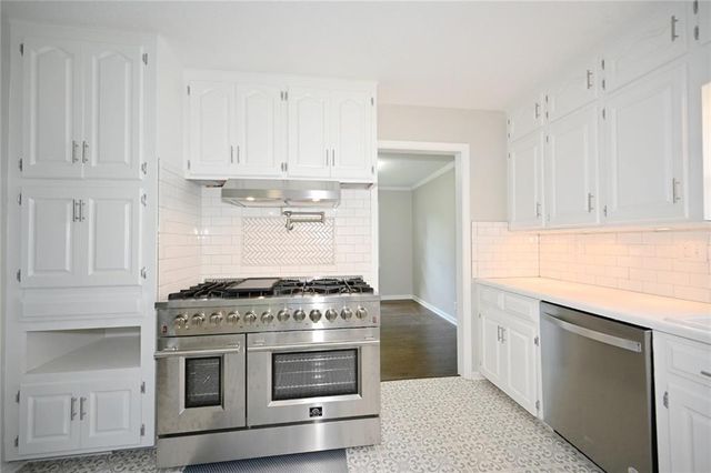 1710 NE 68th Street, Kansas City, MO 64118