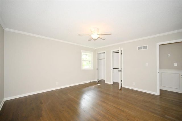 1710 NE 68th Street, Kansas City, MO 64118
