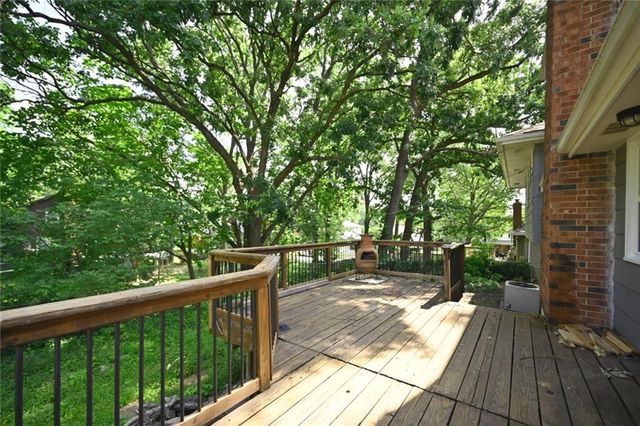 1710 NE 68th Street, Kansas City, MO 64118