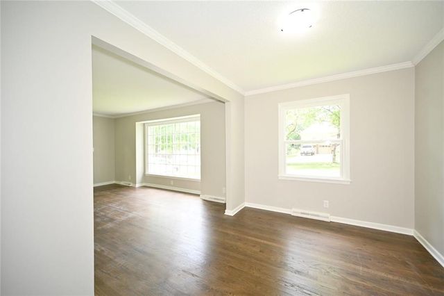 1710 NE 68th Street, Kansas City, MO 64118
