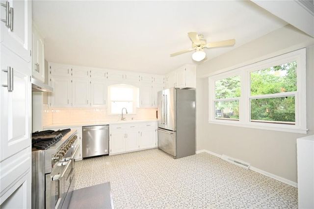 1710 NE 68th Street, Kansas City, MO 64118