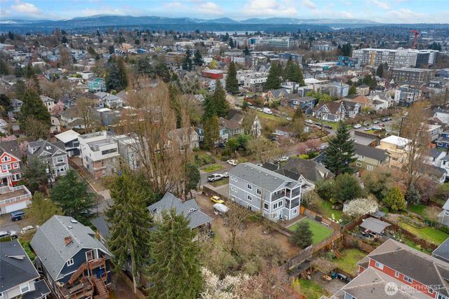 333 17th Avenue, Seattle, WA 98122