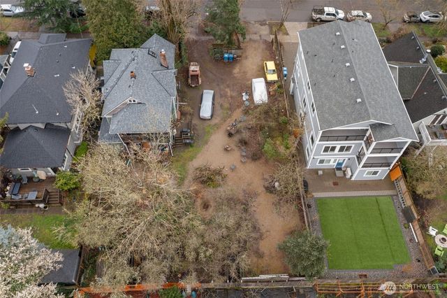 333 17th Avenue, Seattle, WA 98122