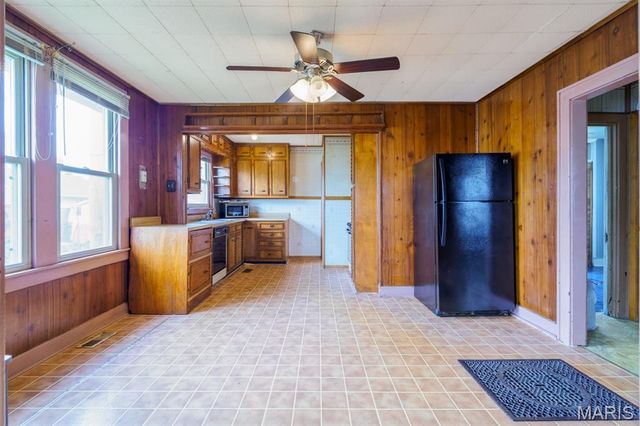 2470 Center Street, Granite City, IL 62040