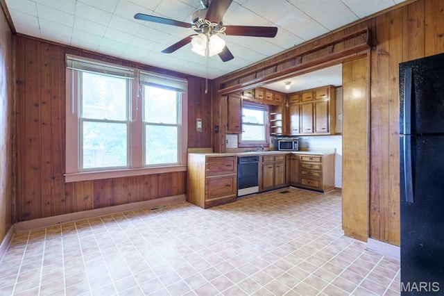 2470 Center Street, Granite City, IL 62040