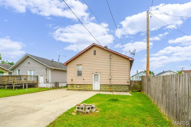 2470 Center Street, Granite City, IL 62040