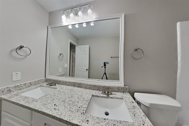 19018 Oakway Drive, Humble, TX 77346