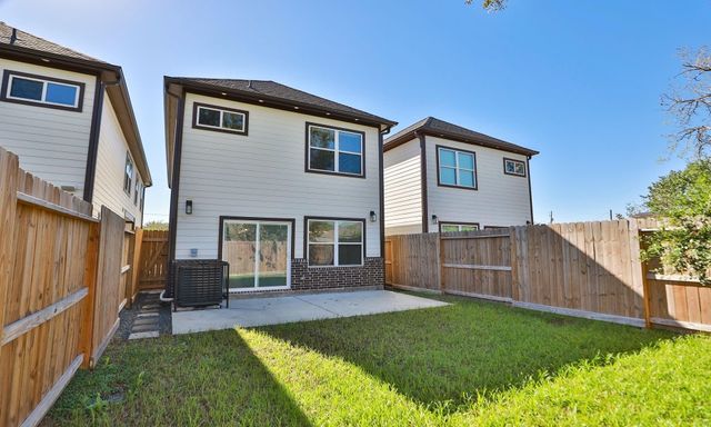 3535 Mount Pleasant Street A, Houston, TX 77021