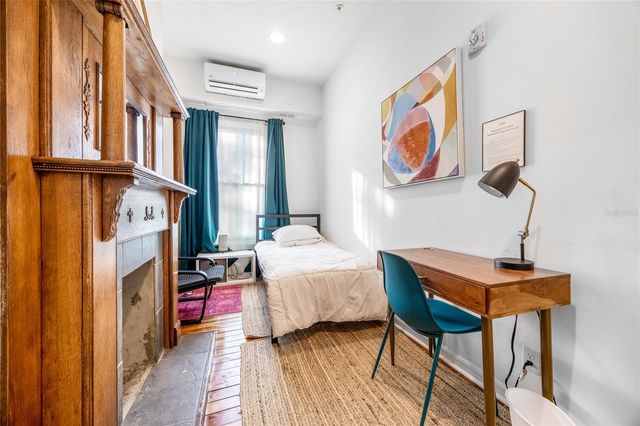 728 E UNIVERSITY AVENUE, Gainesville, FL 32601