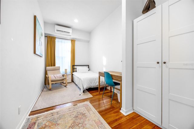 728 E UNIVERSITY AVENUE, Gainesville, FL 32601