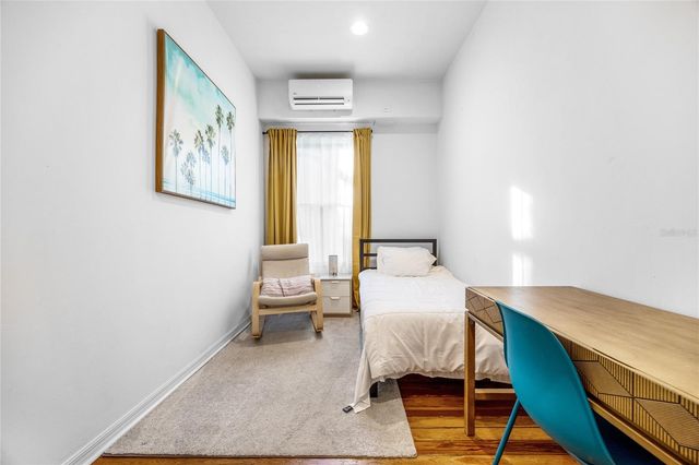 728 E UNIVERSITY AVENUE, Gainesville, FL 32601