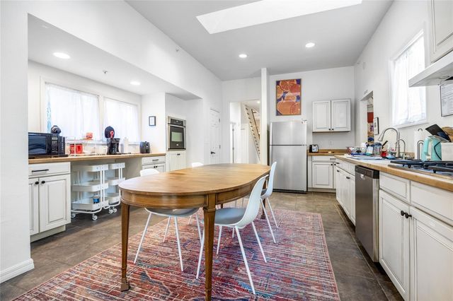 728 E UNIVERSITY AVENUE, Gainesville, FL 32601