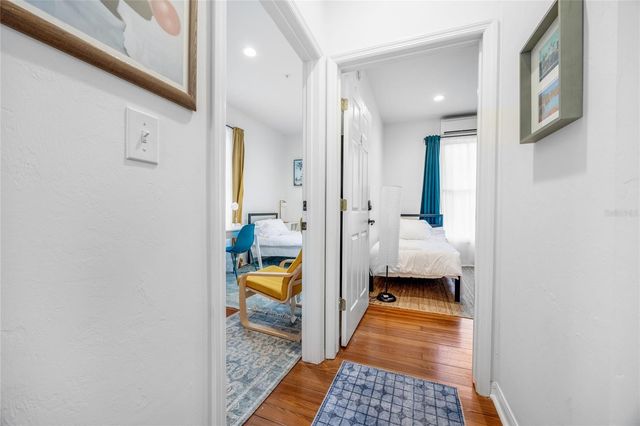 728 E UNIVERSITY AVENUE, Gainesville, FL 32601