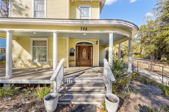 728 E UNIVERSITY AVENUE, Gainesville, FL 32601