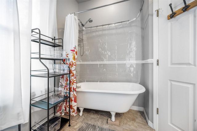 728 E UNIVERSITY AVENUE, Gainesville, FL 32601