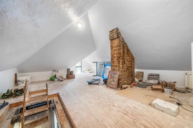 728 E UNIVERSITY AVENUE, Gainesville, FL 32601