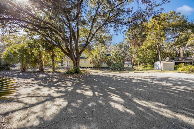 728 E UNIVERSITY AVENUE, Gainesville, FL 32601