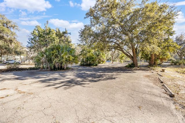 728 E UNIVERSITY AVENUE, Gainesville, FL 32601