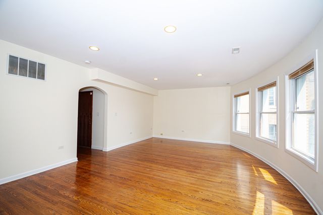 7554 N Claremont Avenue 2, Chicago, IL 60645