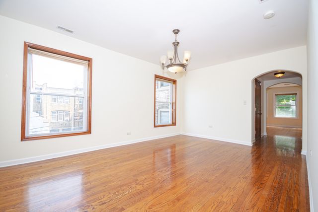 7554 N Claremont Avenue 2, Chicago, IL 60645