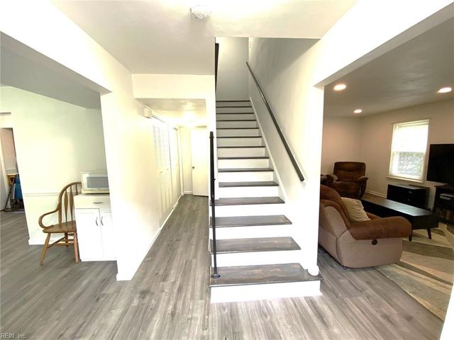 5625 Banbury CT, Virginia Beach, VA 23462