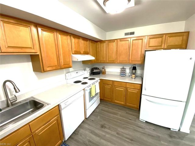 5625 Banbury CT, Virginia Beach, VA 23462