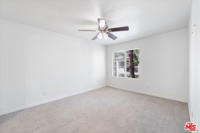 5530 Owensmouth Avenue 316, Woodland Hills (los Angeles), CA 91367
