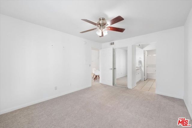 5530 Owensmouth Avenue 316, Woodland Hills (los Angeles), CA 91367