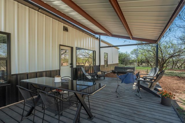 1822 N FM 368, Iowa Park, TX 76367