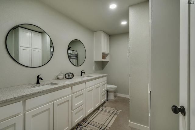 1822 N FM 368, Iowa Park, TX 76367