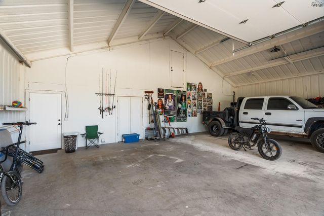 1822 N FM 368, Iowa Park, TX 76367