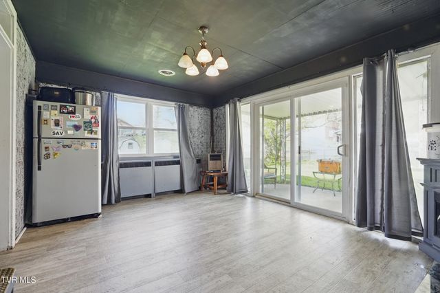 1124 Northwest Virginia Avenue, Norton, VA 24273