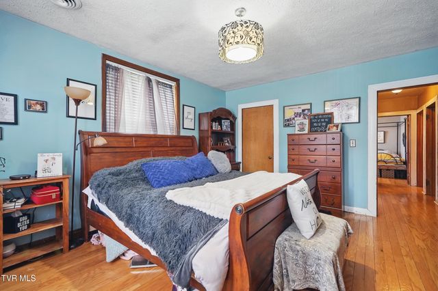 1124 Northwest Virginia Avenue, Norton, VA 24273