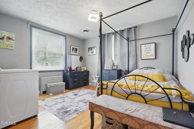 1124 Northwest Virginia Avenue, Norton, VA 24273