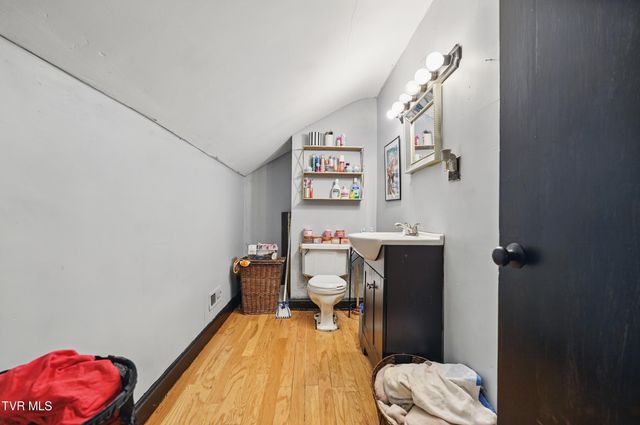 1124 Northwest Virginia Avenue, Norton, VA 24273