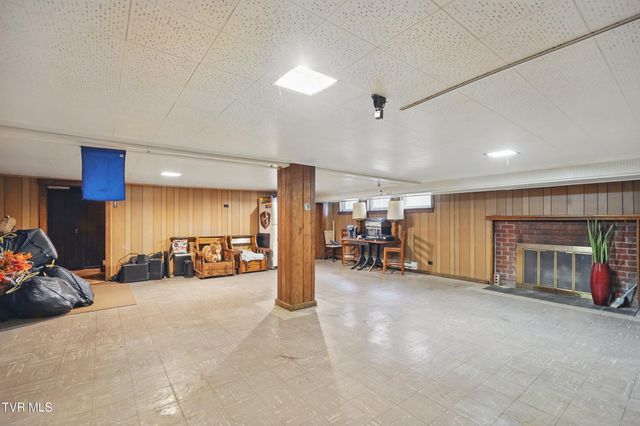 1124 Northwest Virginia Avenue, Norton, VA 24273
